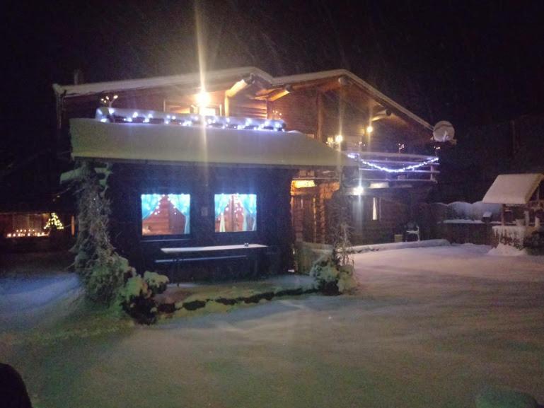 Sîmbăta de Sus Casa Muntelui - Sambataゲストハウス エクステリア 写真